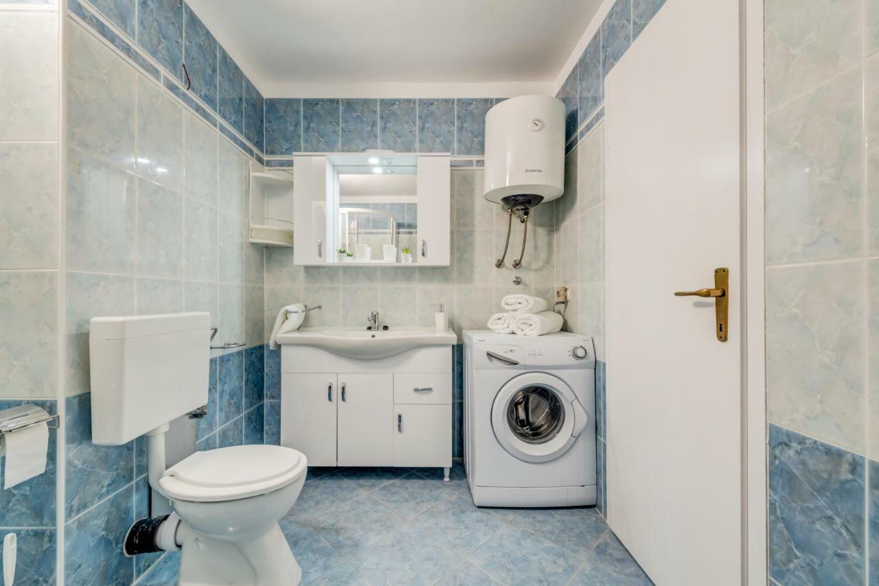 Apartment Ana *